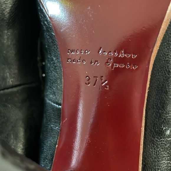 Chie Mihara Black strap buckle leather heel size 37.5 - Picture 6 of 9